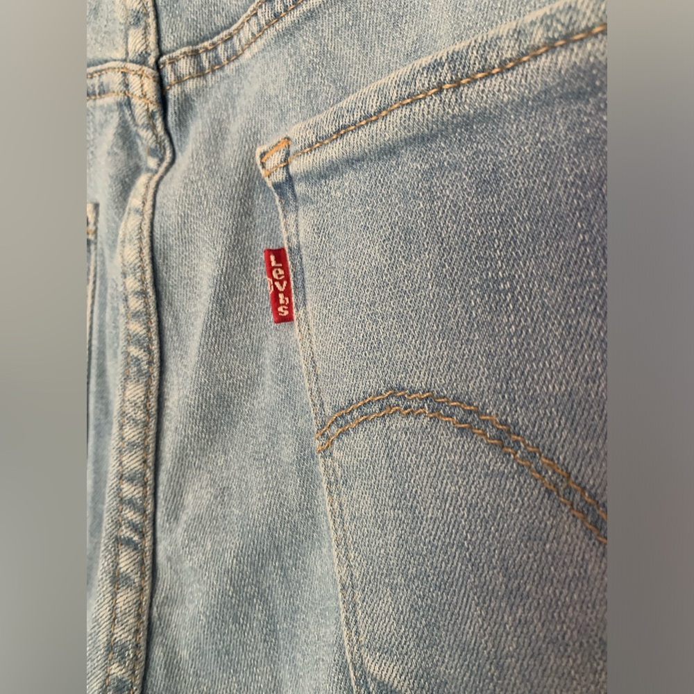 Levi's Women's 721 High Rise Distressed Skinny Ankle Jeans Azure Falls - Size 32 - Picture 9 of 16